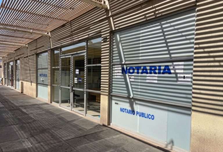 Frontis de la Notaría Paulo Cortés en Alto Hospicio